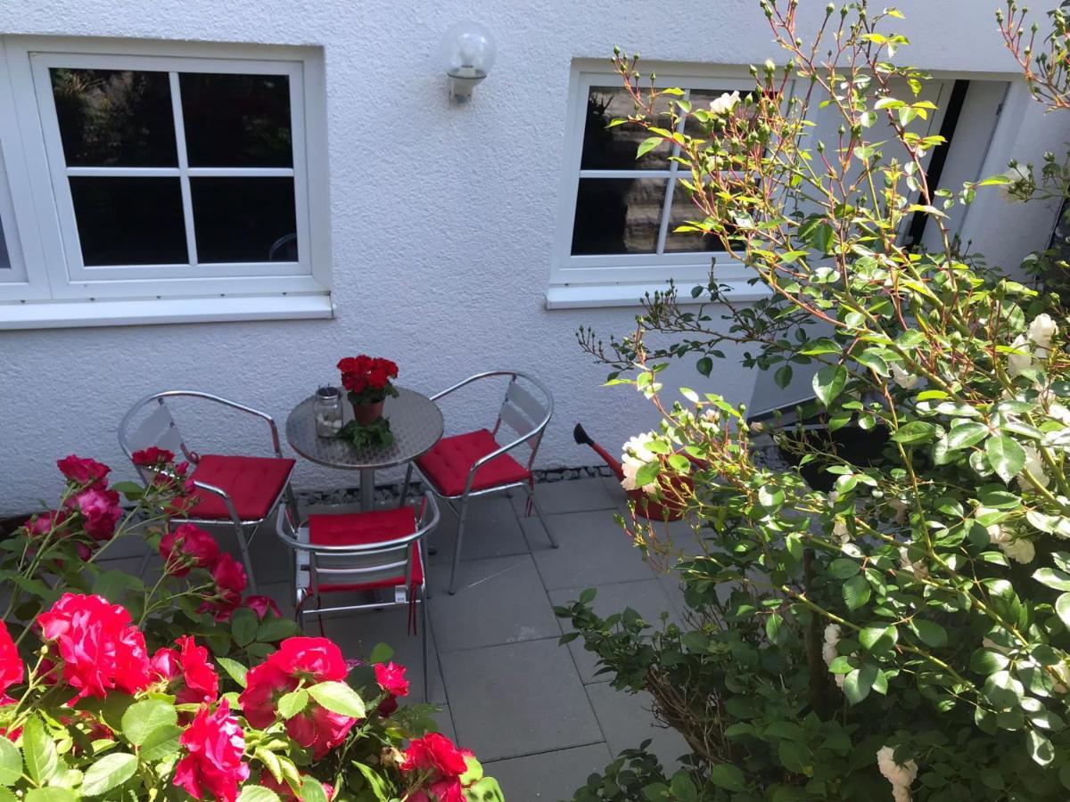 Modernes Apartment Mit Terrasse Und Highspeed Internet Zwischen Aalen Und Schwaebisch Gmuend Goggingen Exterior photo